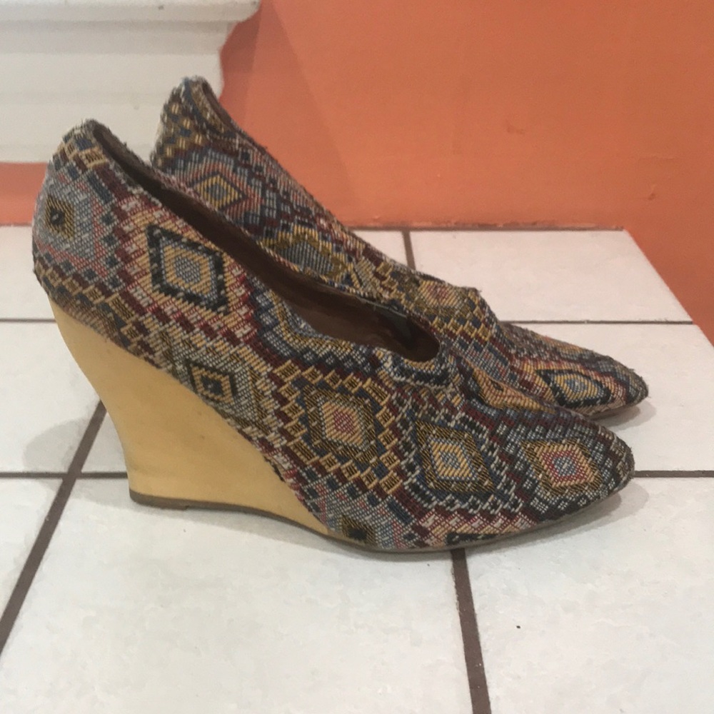 Lucky Penny Tapestry Wedges